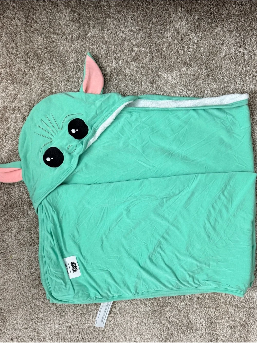 Posh Peanut x Star Wars Baby Yoda Hooded Towel
